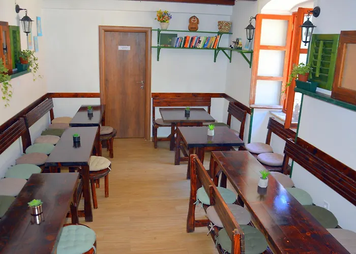 Montenegro Backpackers Home Kotor